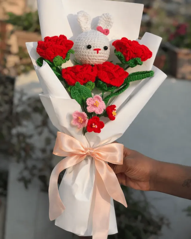 Bunny Rose Bouquet (Deluxe): handmade crochet by Crochet By Pihu
