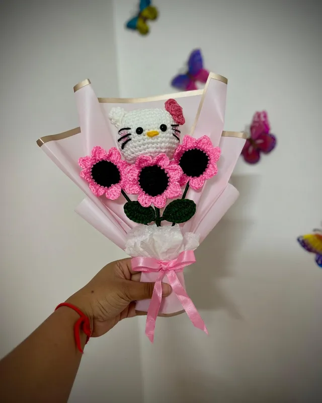 Kitty Sunflower Bouquet: handmade crochet by Crochet By Pihu