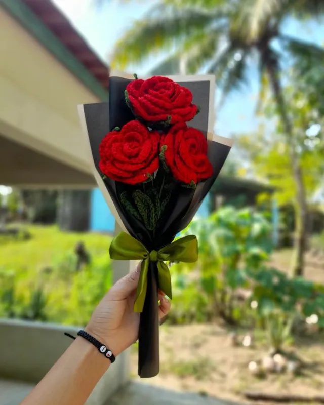 Red Rose Bouquet: handmade crochet by Crochet By Pihu