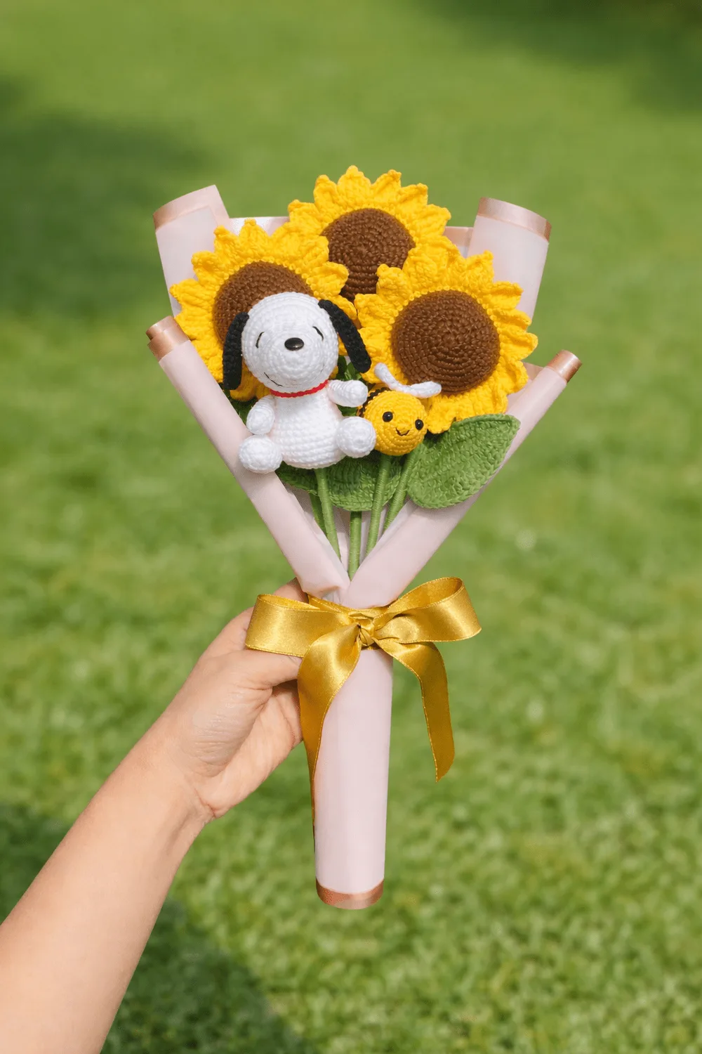 Snoopy Sunflower Bouquet: handmade crochet by Crochet By Pihu