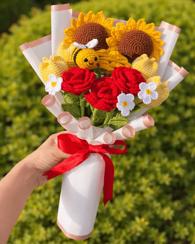 Sunflower & Rose Bouquet with Bee: handmade crochet by Crochet By Pihu
